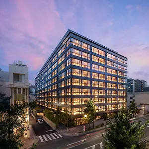 Hilton 酒店